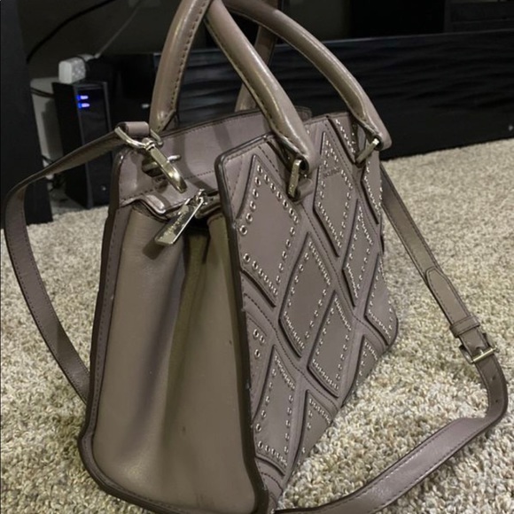 Michael Kors Diamond Grommet Selma Med Satchel - Picture 2 of 6